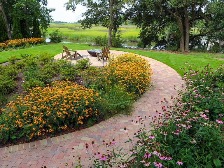 garden with flowers