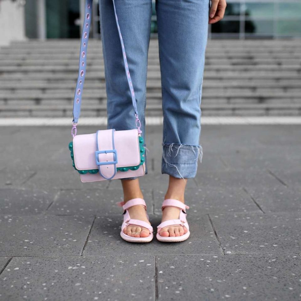 puffy sandals trend