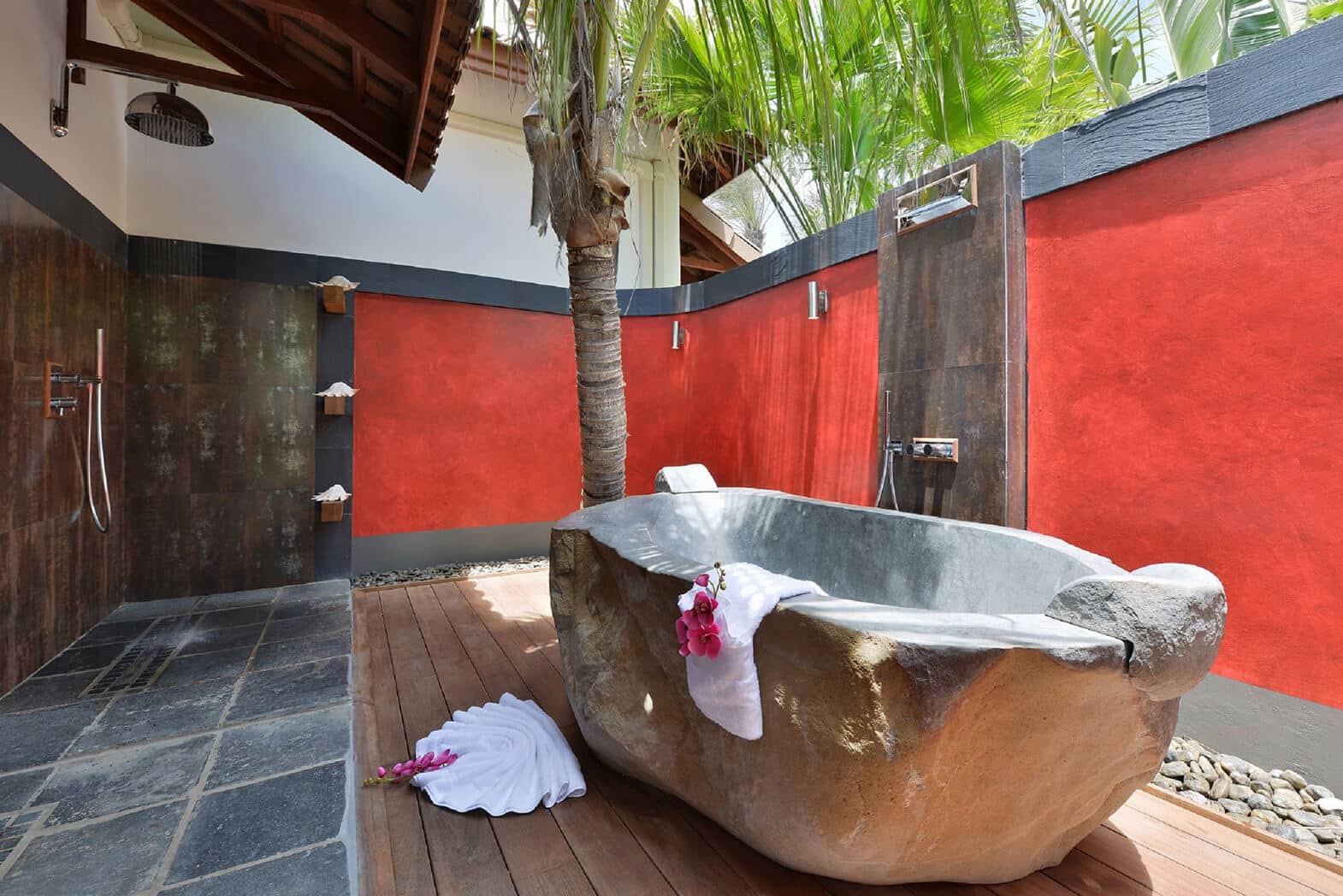 outdoorstonebathtub 3Steps