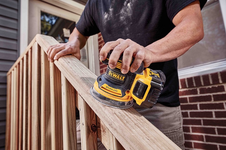 working with dewalt cordless sander