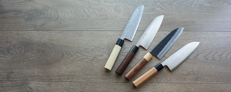 Carbon-steel-knives.jpg