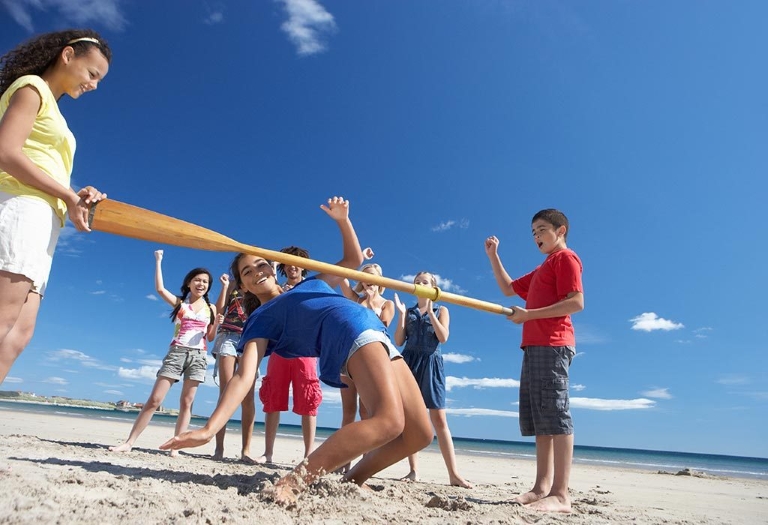 kids-playing-on-the-beach.jpg