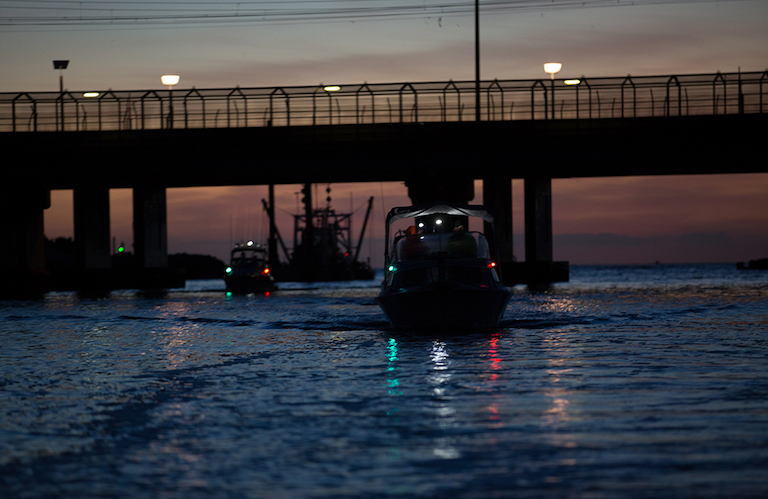 Vessel navigation lights