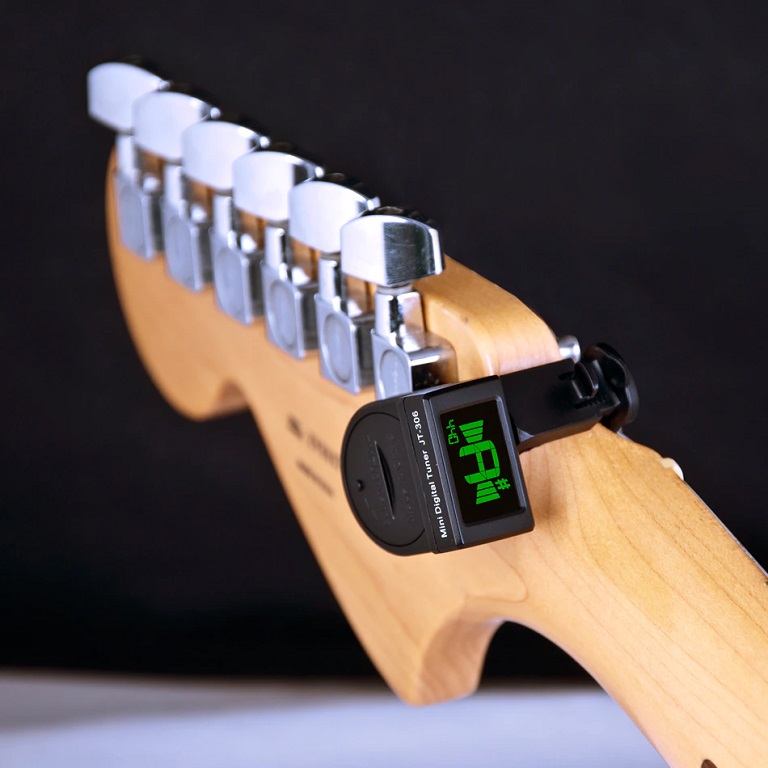 Guitar tuner