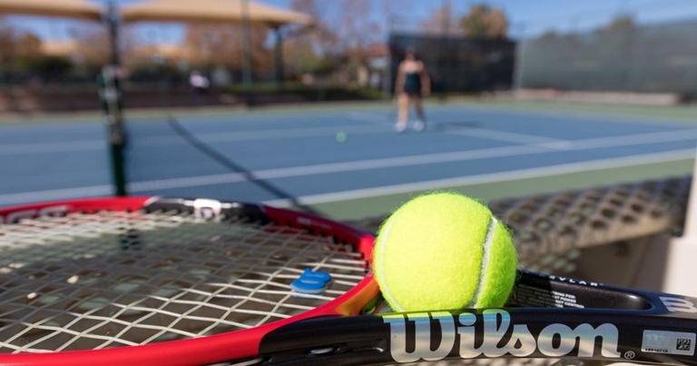 play from the middle of the court 