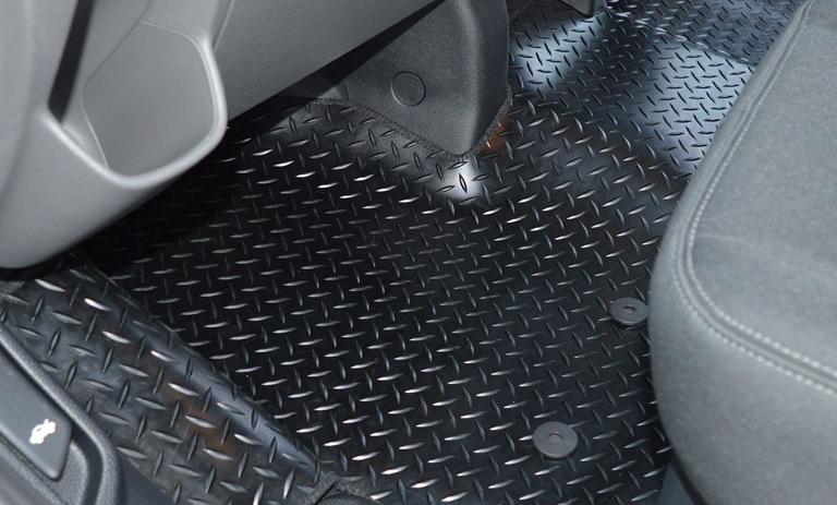 Car-Rubber-Mats-1.jpg