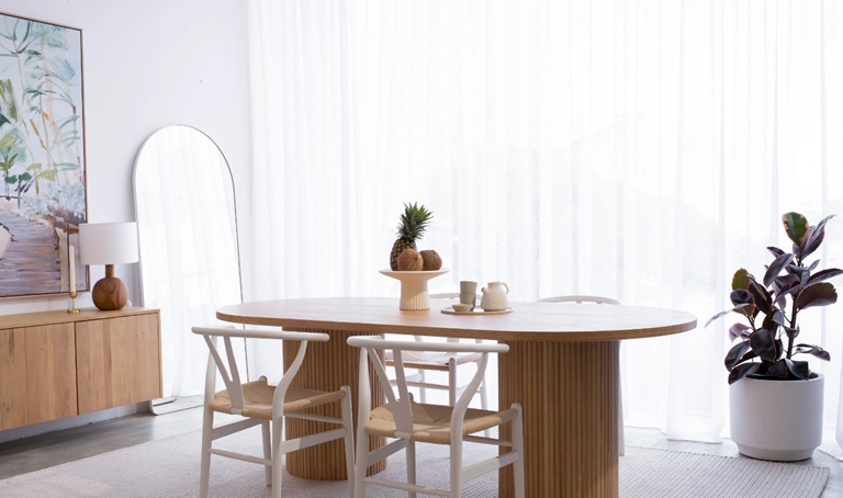 oval-table-dining-room.jpg
