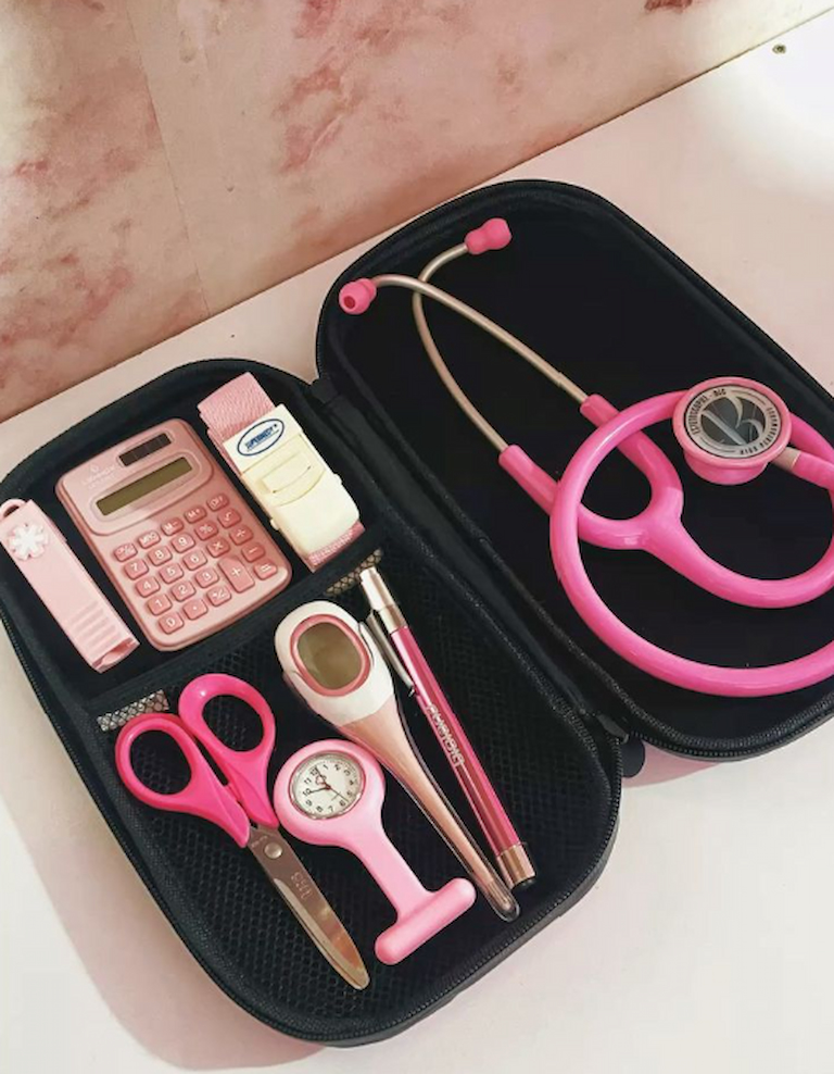 Nursing Essential Kit